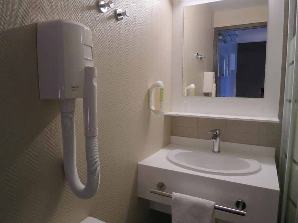Hotel Wood Inn Merignac 45/52