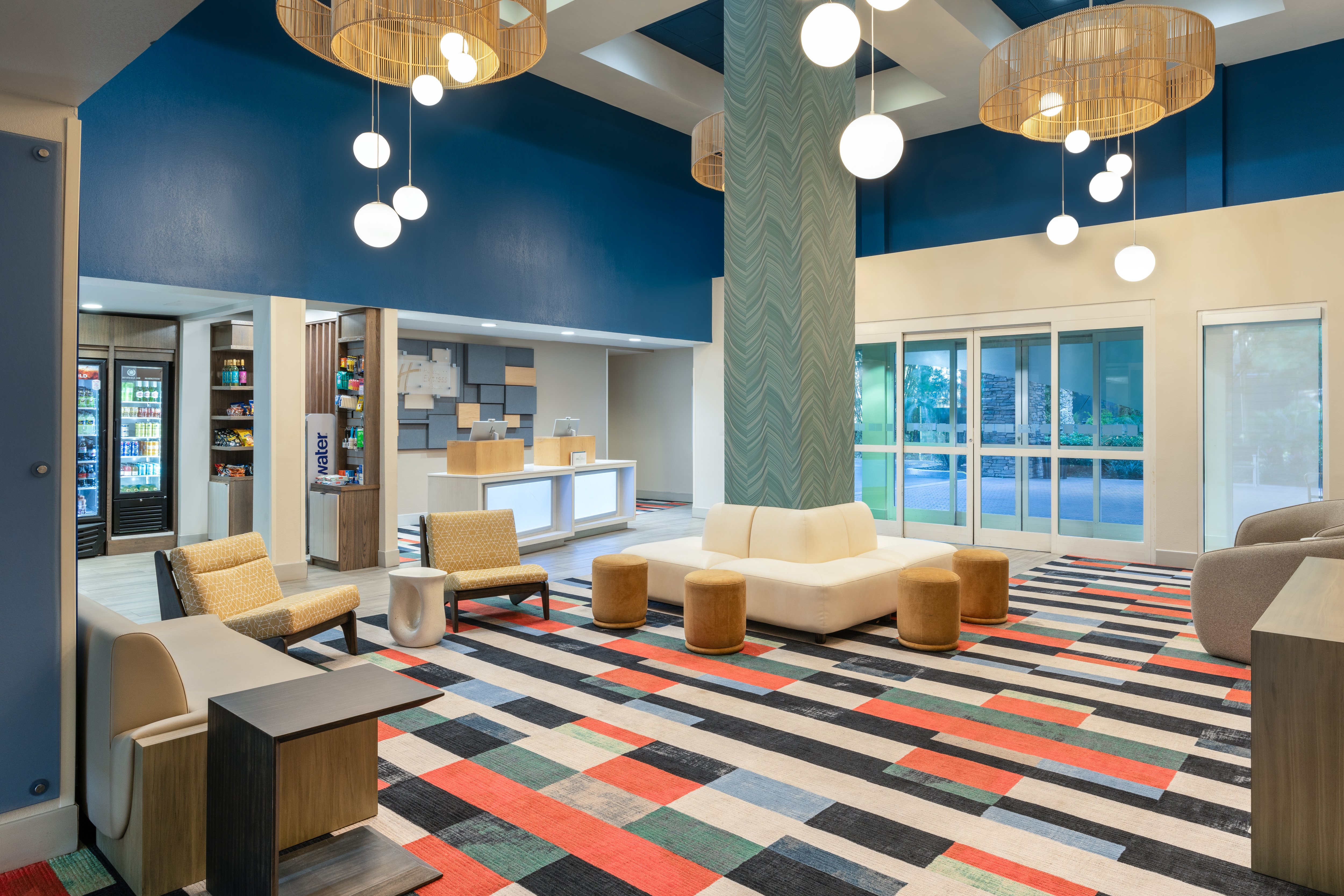 Holiday Inn Express And Suites Orlando International Airport 36/62