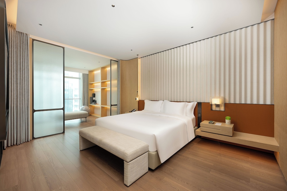 EVEN Hotel Guangzhou Baiyun Station by IHG 15/50