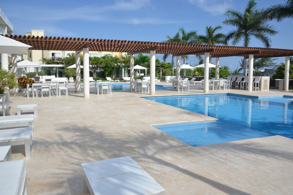 Magia Beachside Condo 43/47