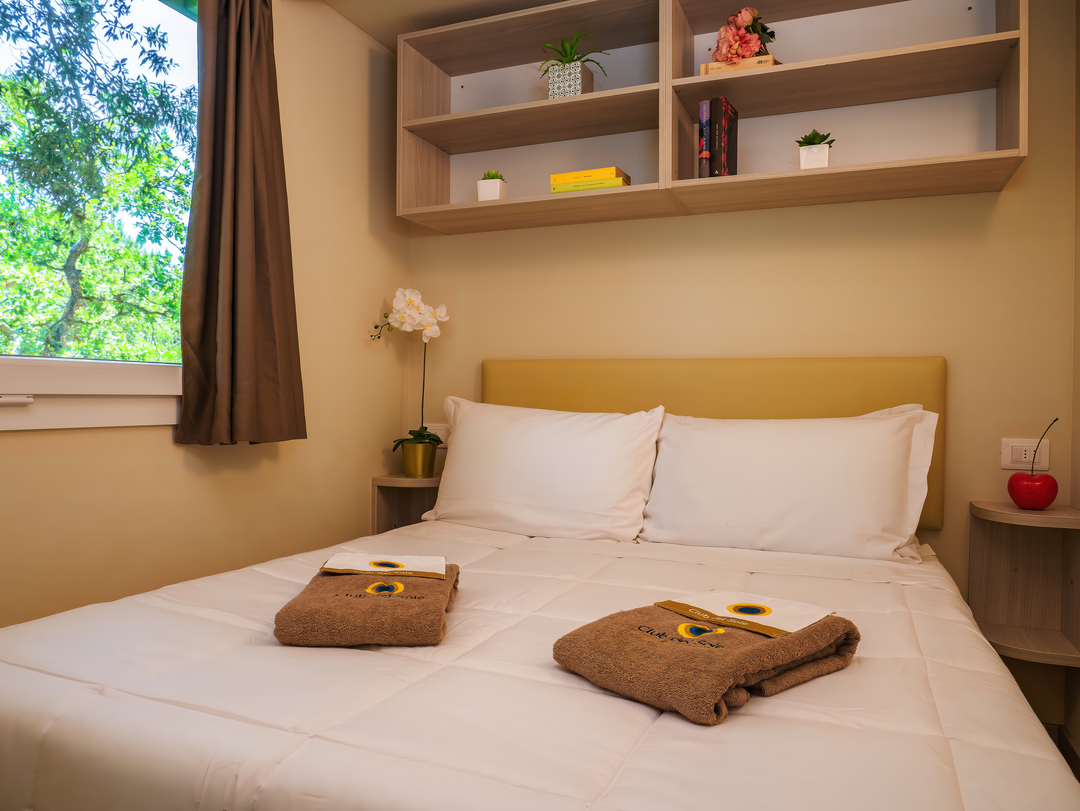 DELUXE, CHALET, PET FRIENDLY