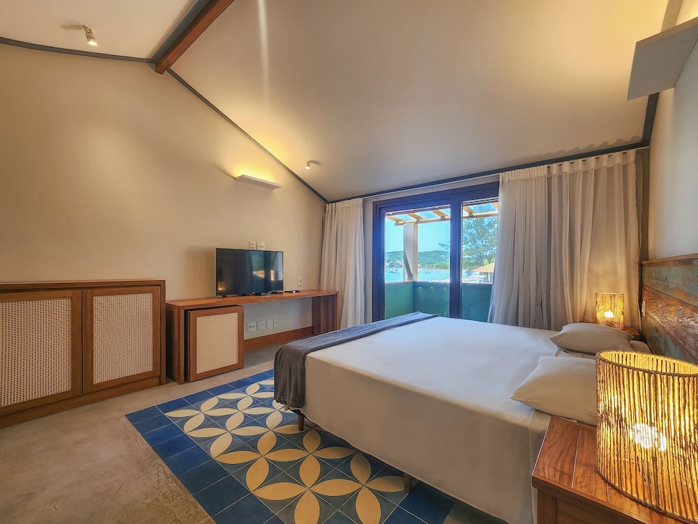 DELUXE, SEA VIEW