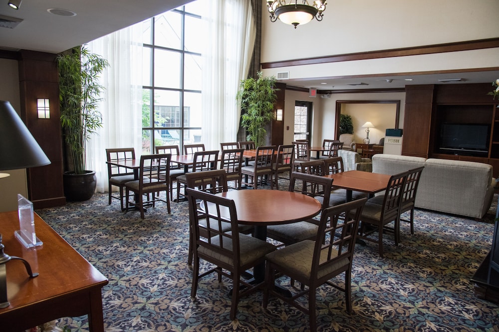Staybridge Suites Fort Wayne 46/59