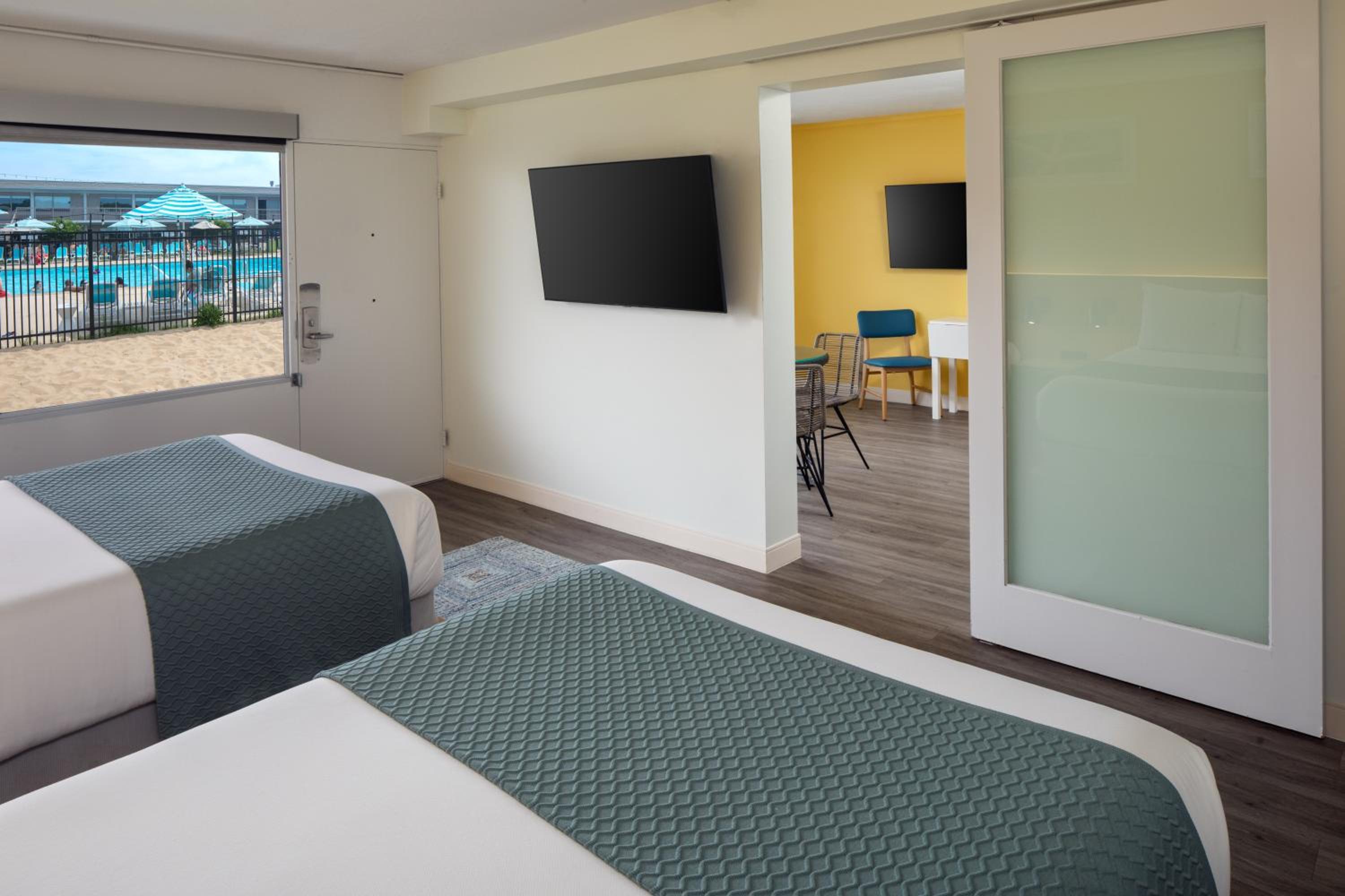Courtyard, 2 Double Beds, Accessible
