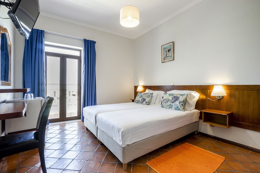 SUPERIOR, DOUBLE OR TWIN BED, RIVER VIEW