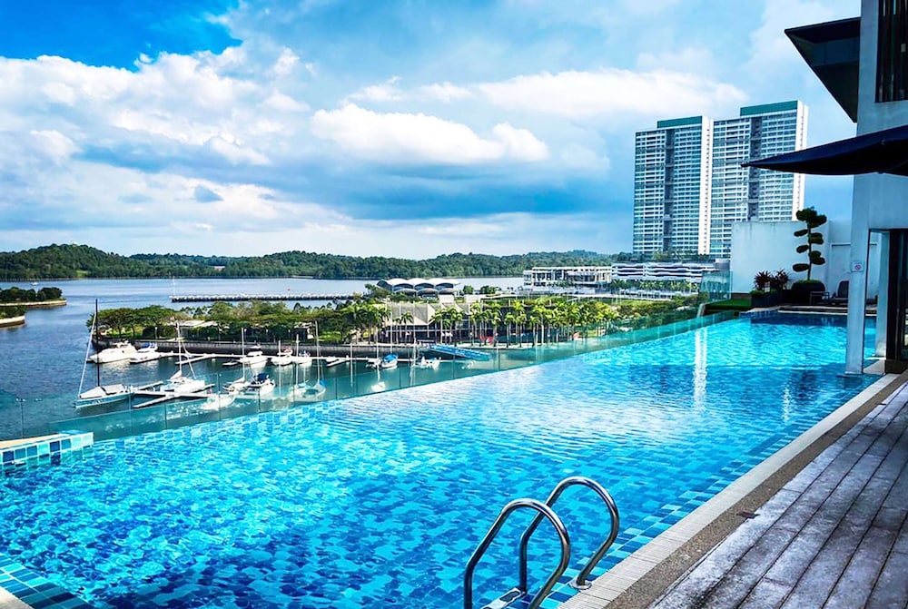 Trinidad Suites Johor, Trademark Collection by Wyndham 55/60