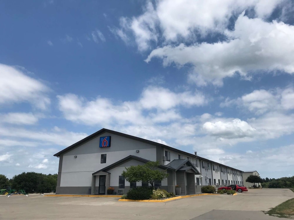Motel6 Marshalltown, IA 1/43