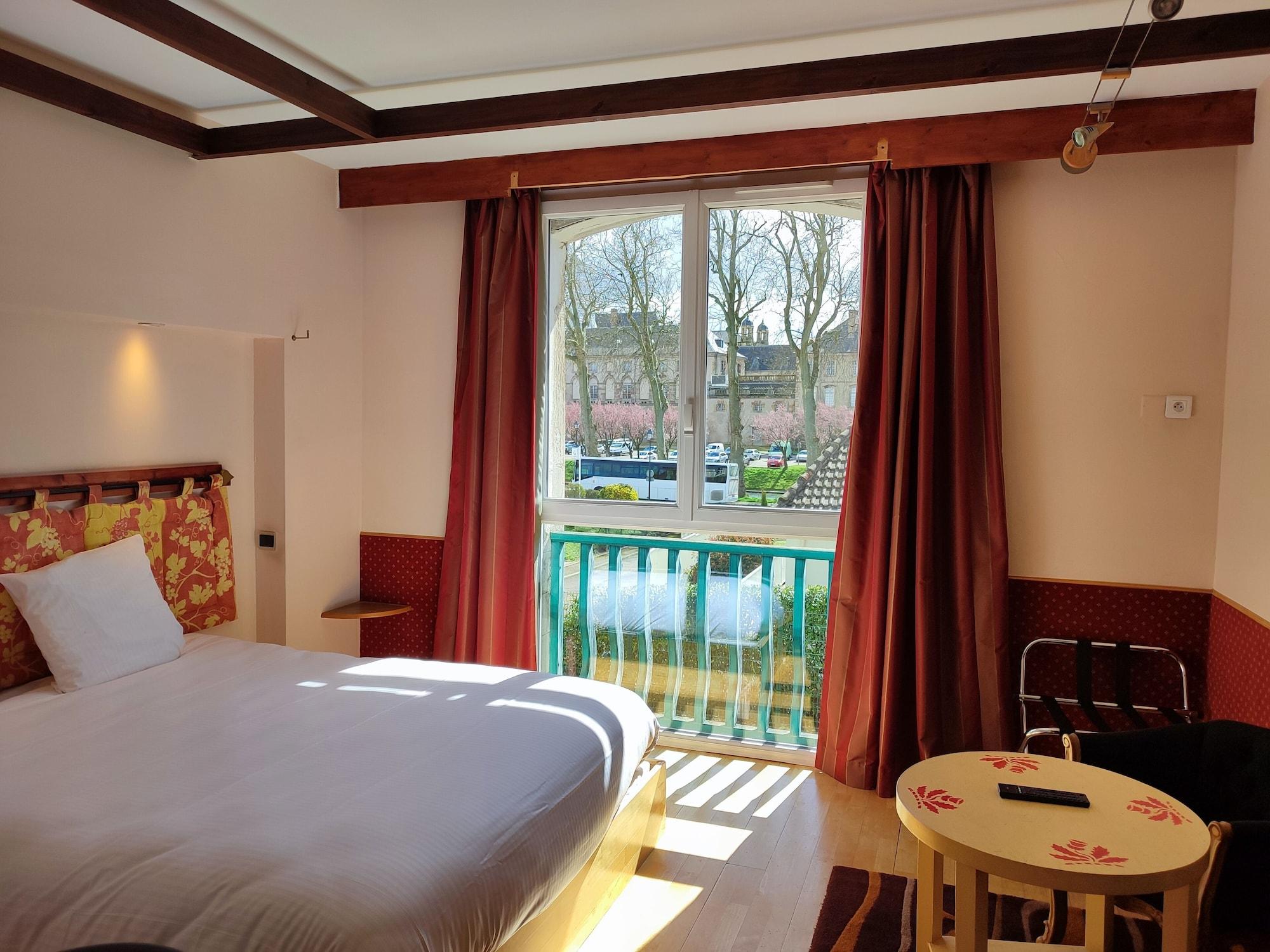Hotel Les Pages 2/50