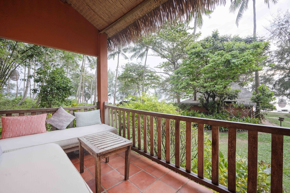 Mango Bay Resort 4/50