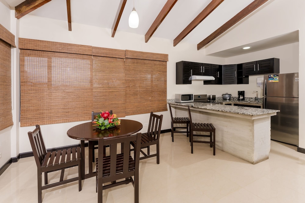Hotel Villas Sol Beach Resort 46/77