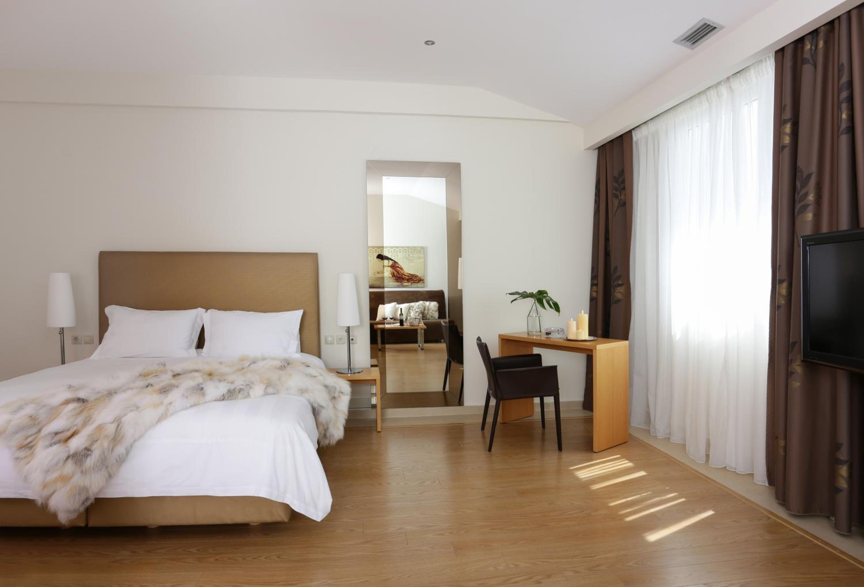 Luxury, Suite, Lake Front