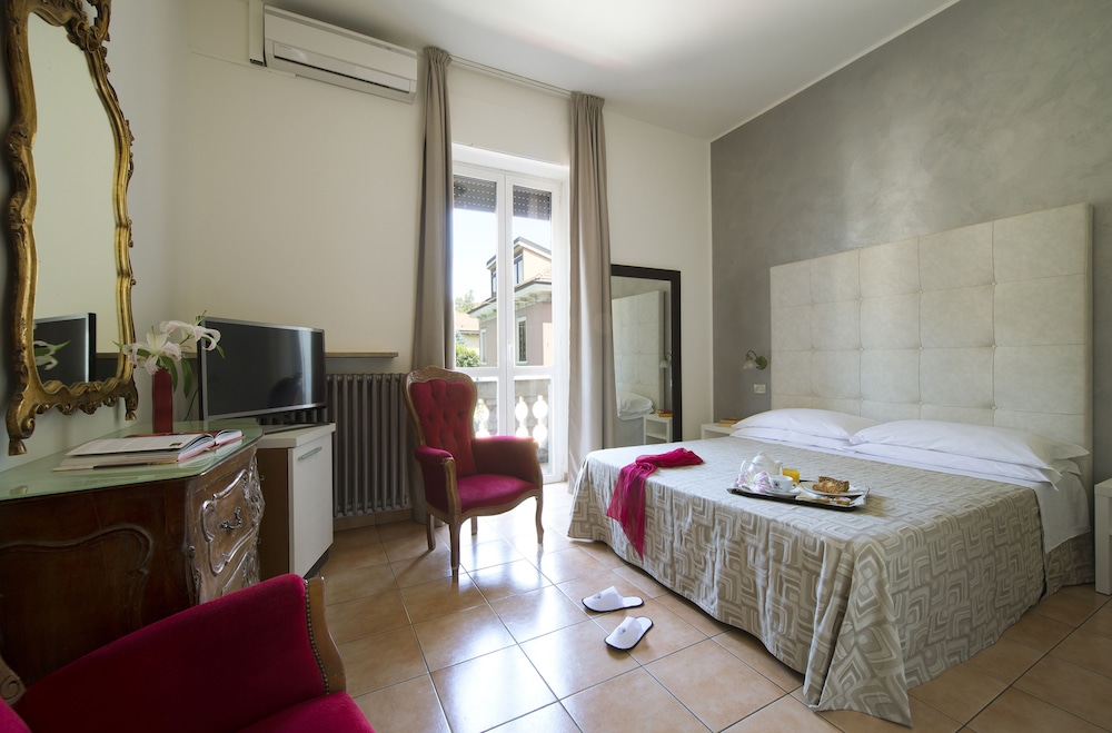 Hotel Delizia Milano 12/28