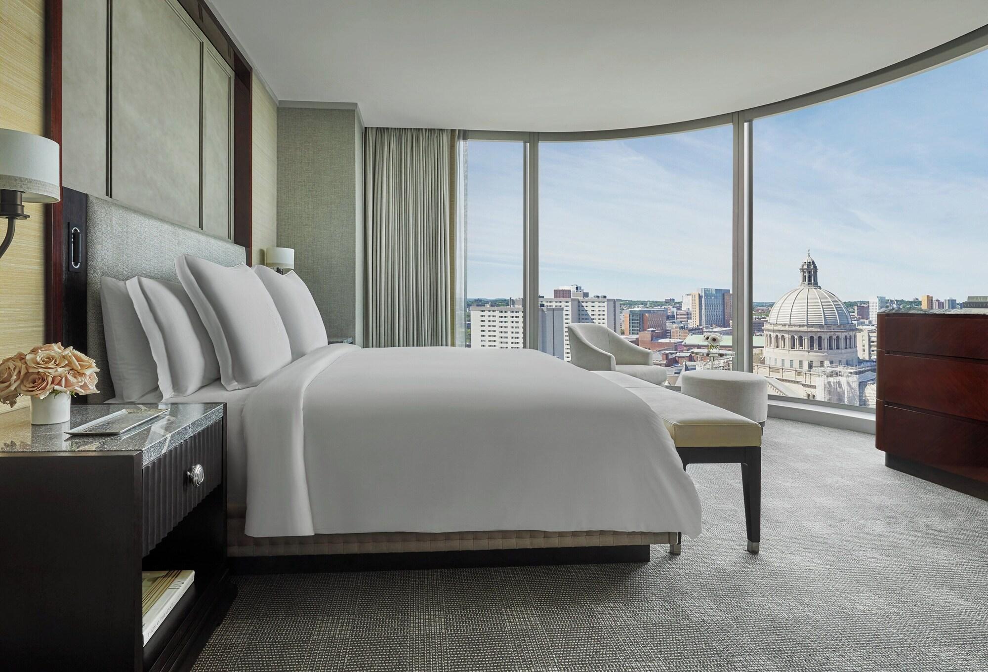 Back Bay, Suite, Corner, Accessible