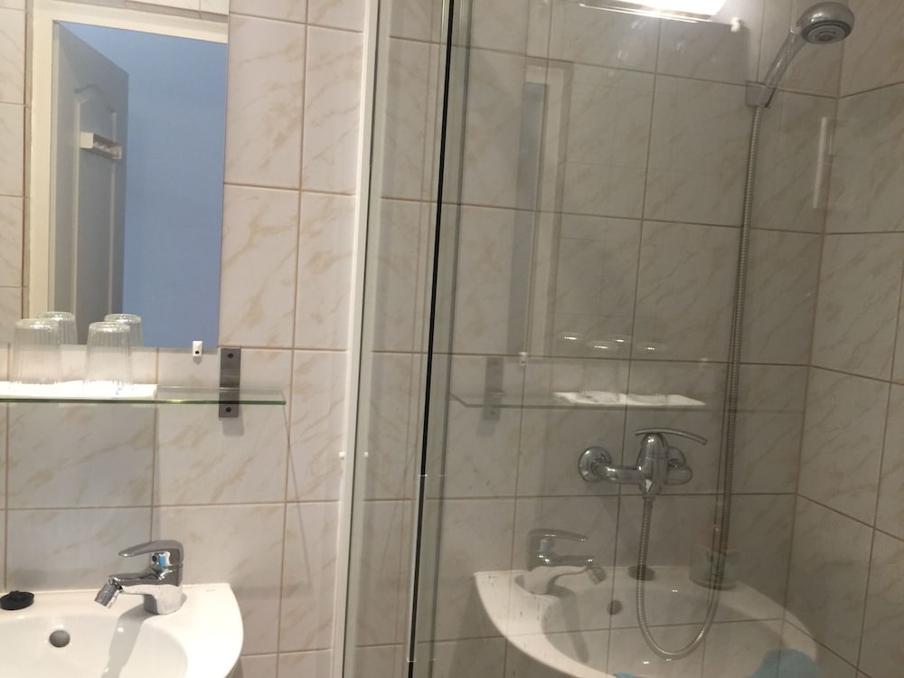 Omega Guesthouse Budapest 45/50