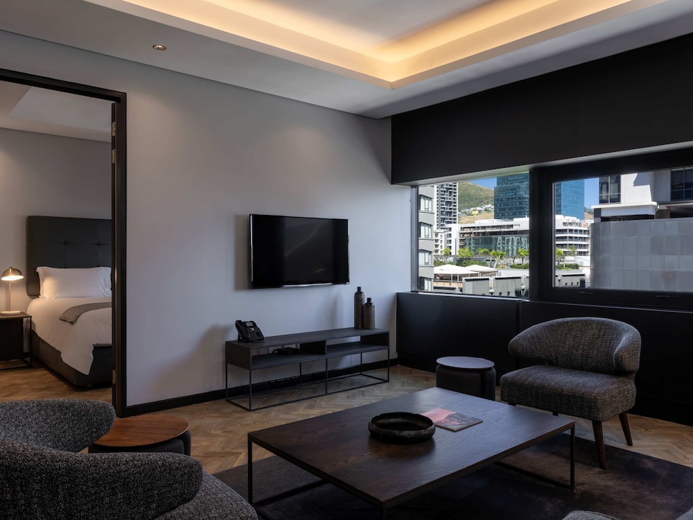 The Onyx Hotel 49/64