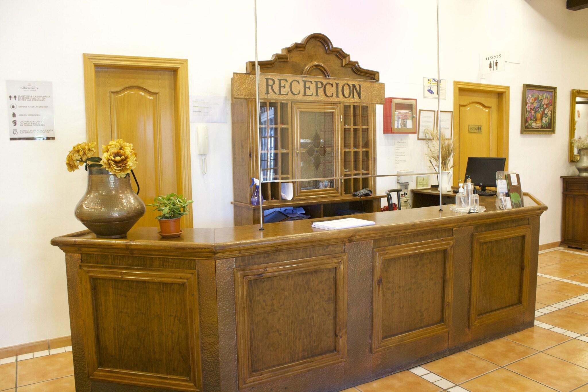 Hotel Asador Albenzaire 14/62
