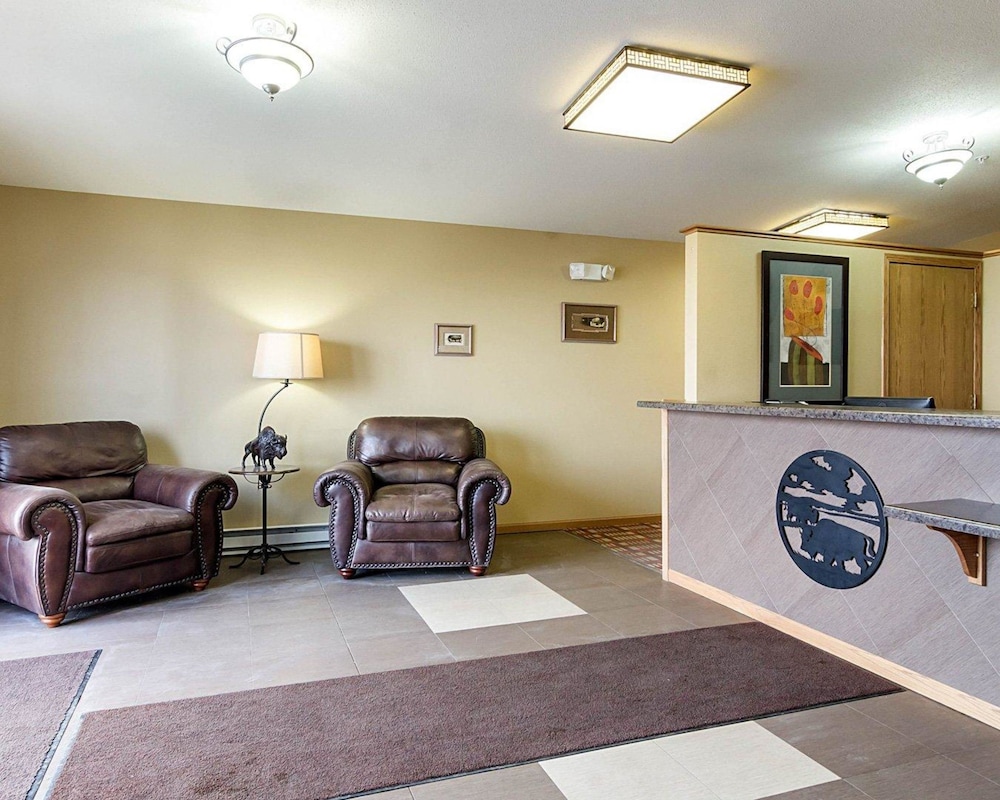 Econo Lodge Jamestown, ND 22/24