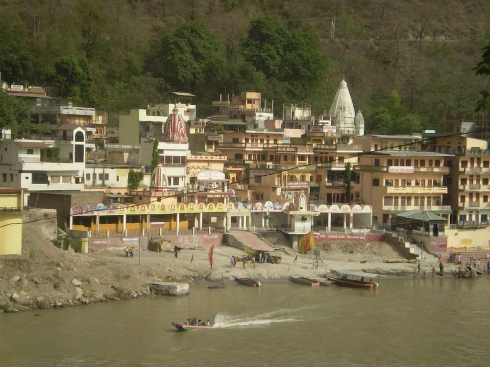 Hotel Devbhoomi Inn 33/40