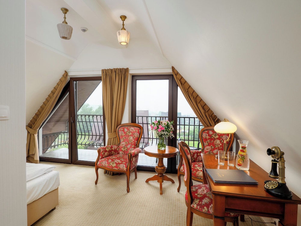 Hotel Paryski Art & Business 42/50