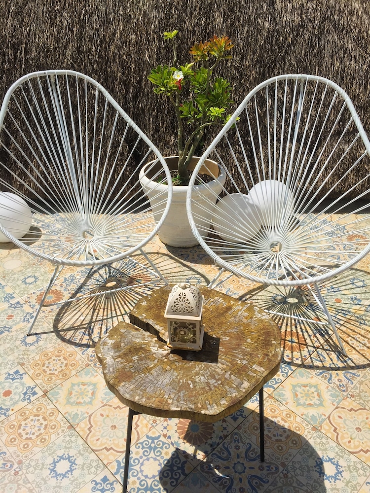 Toto Blue Hotel Boutique 66/72