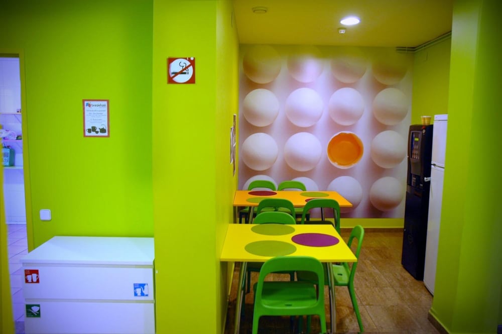 Mellow Youth Hostel 93/100