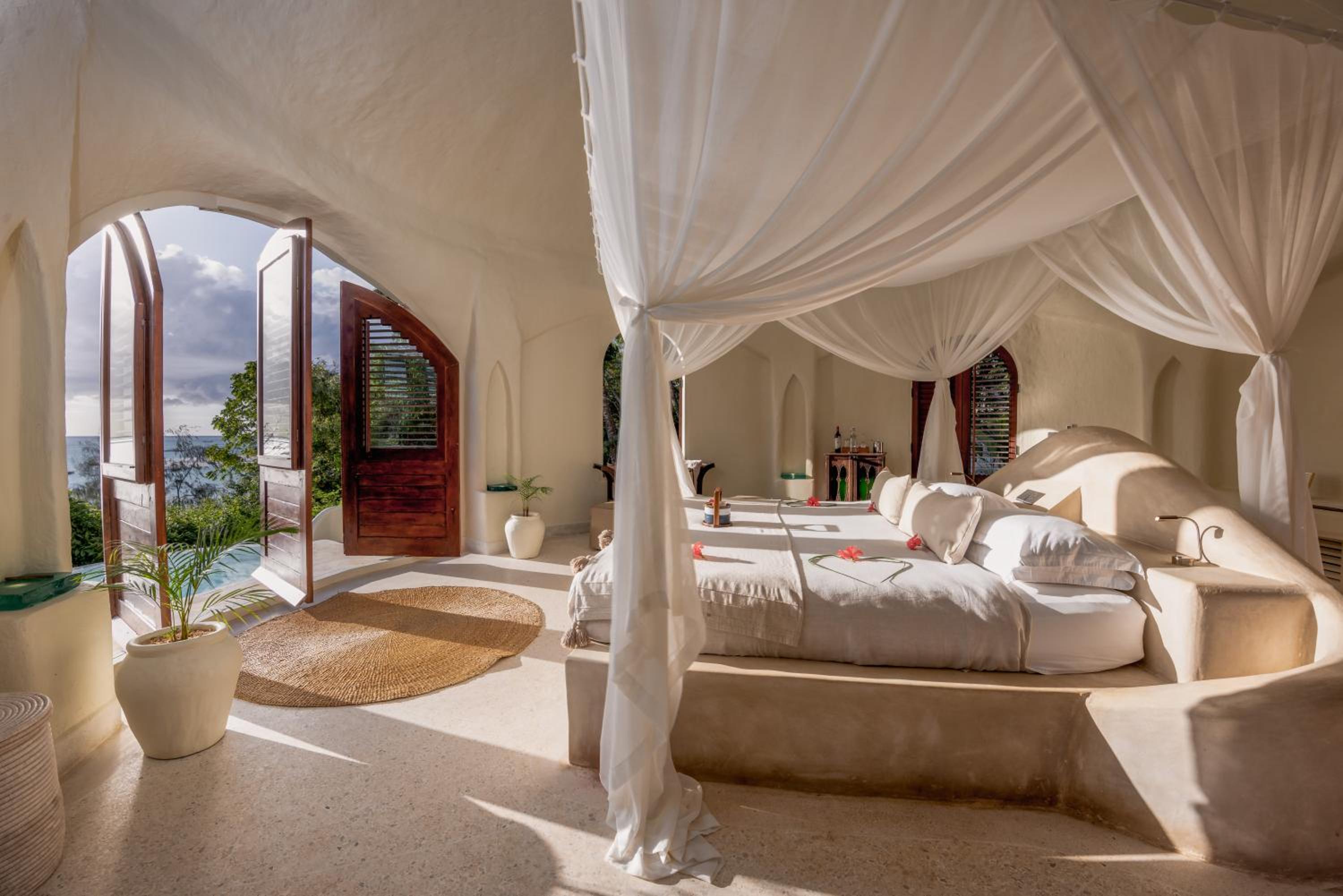 Pavilion, King Bed, Ocean View, with Pool