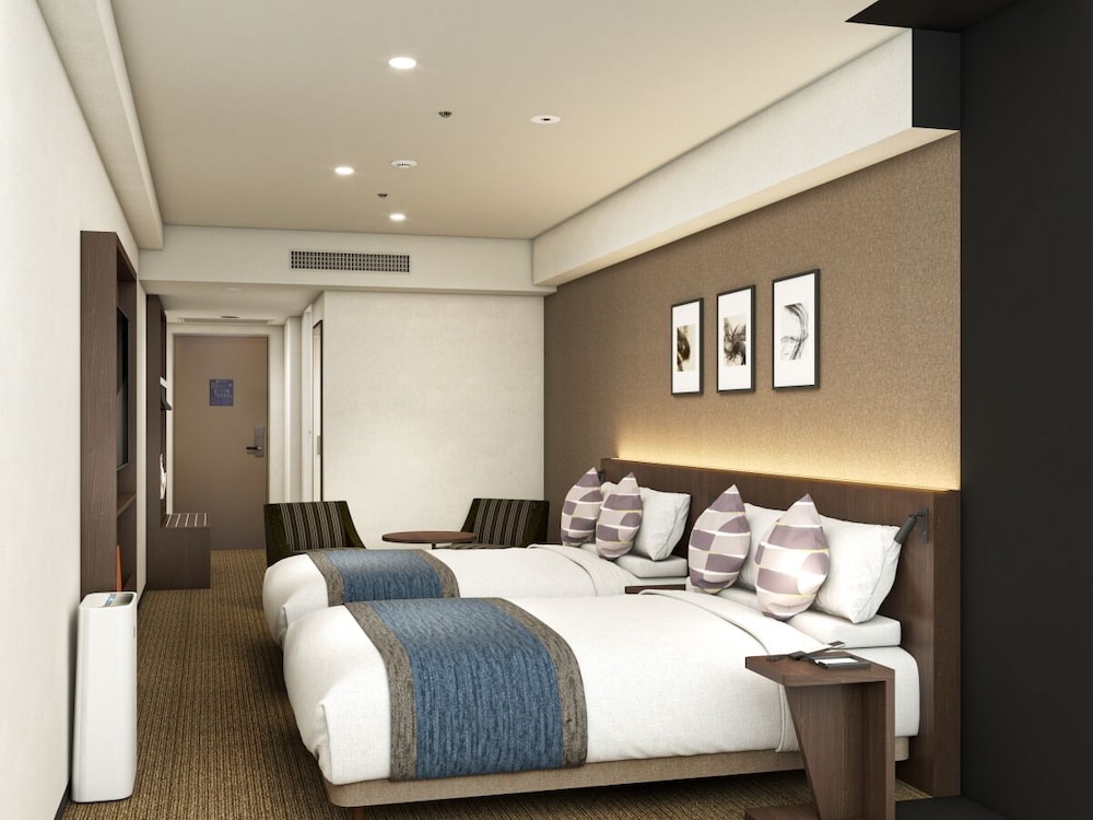 RENOVATED, DELUXE, TWIN BEDS, NO CLEANING SERVICES