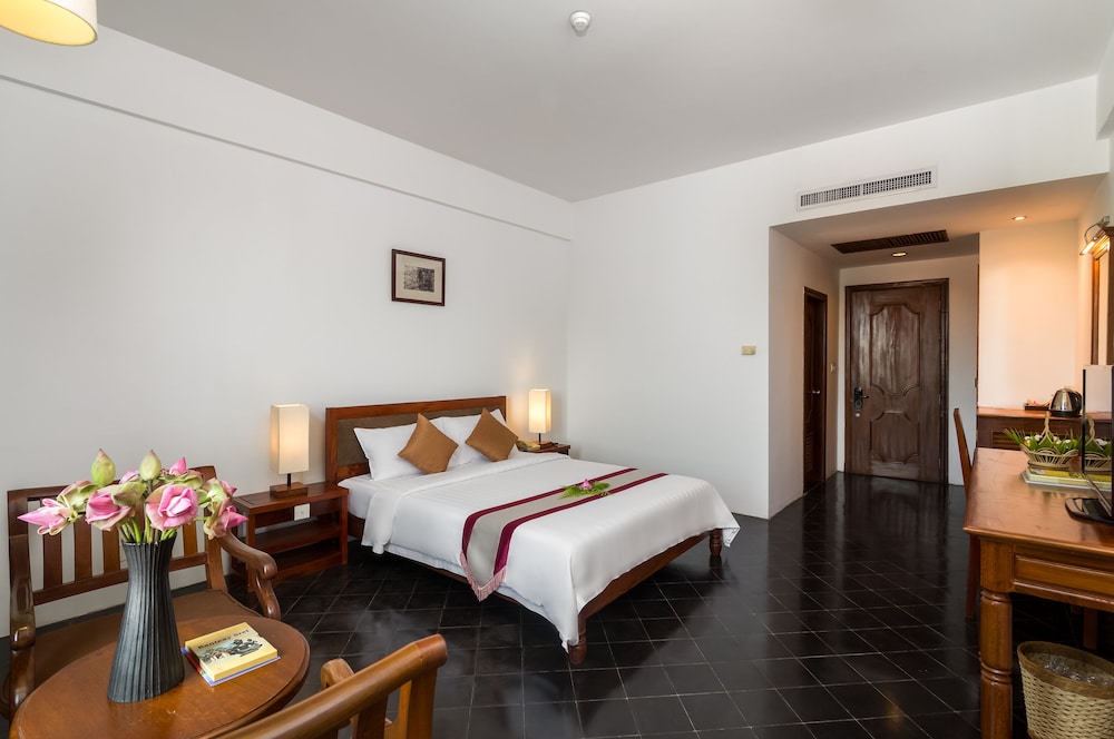 Kingdom Angkor Hotel 24/70