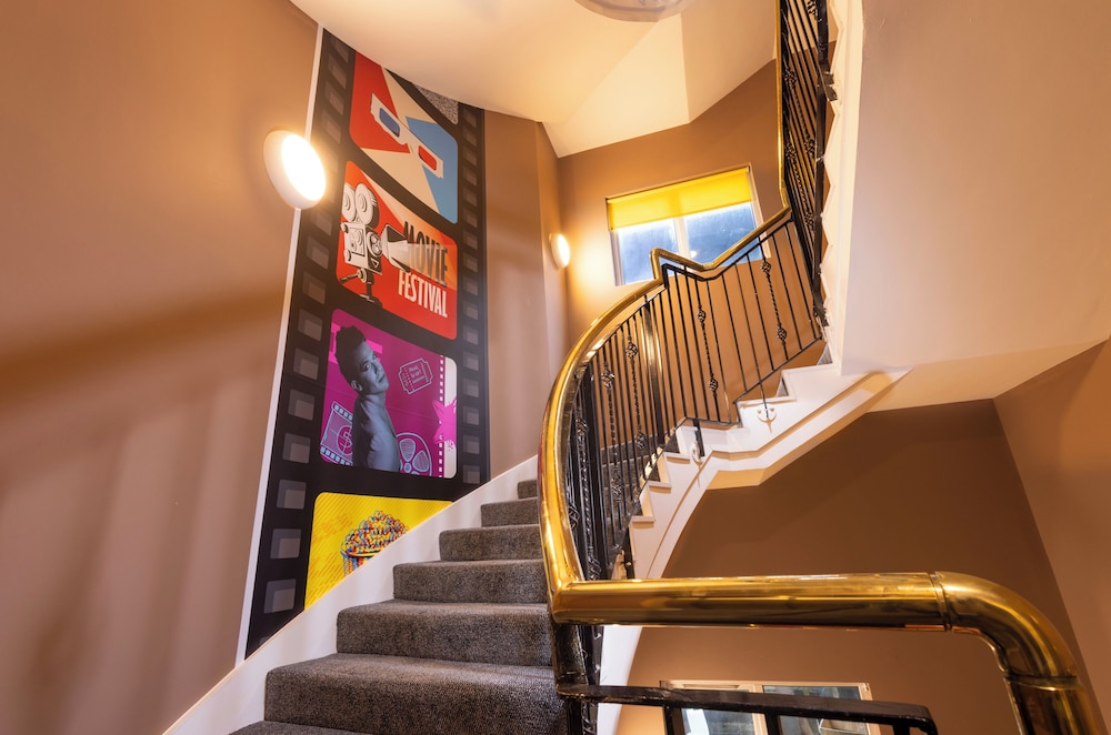 Camden Deluxe Hotel 33/56