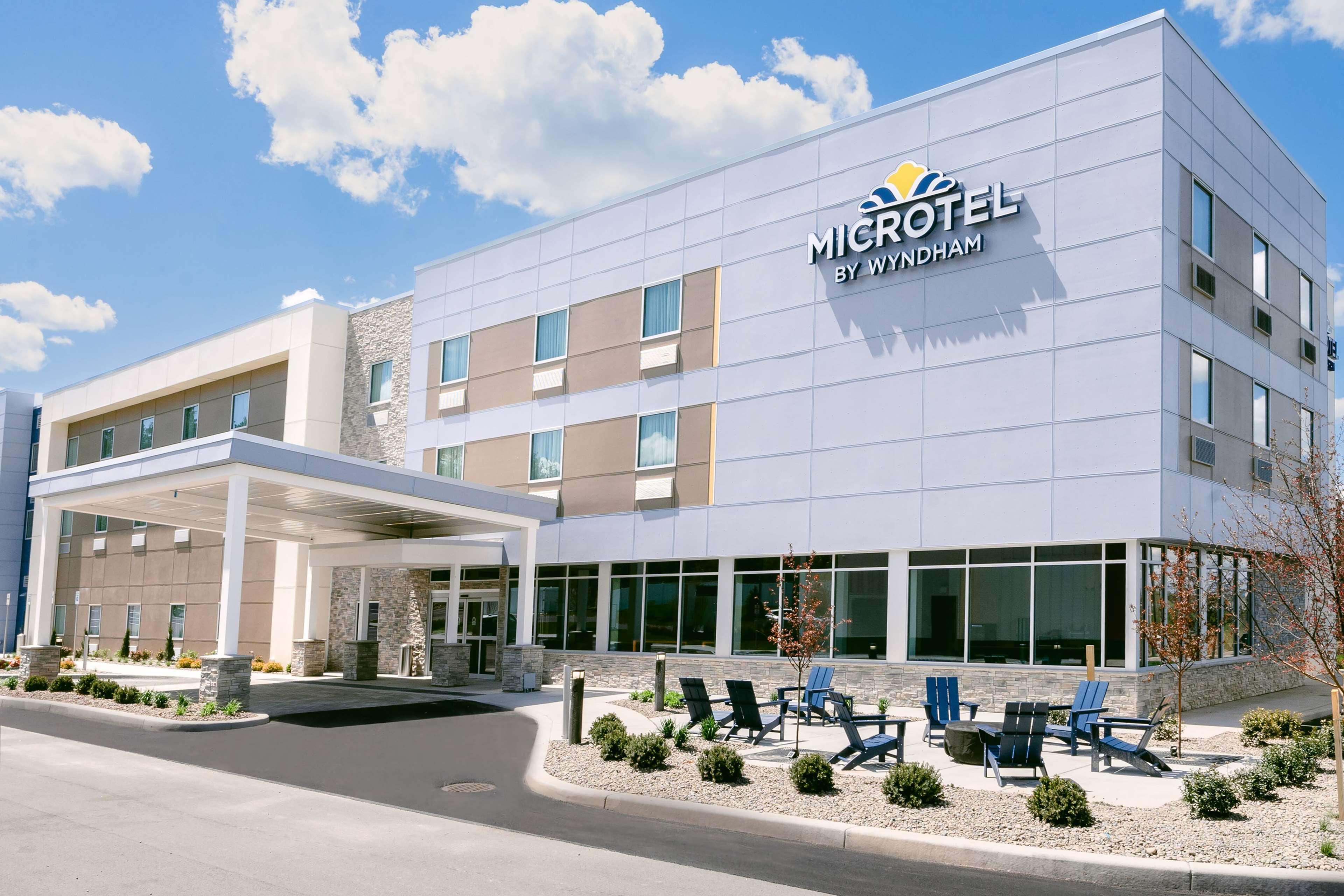 Microtel Inn & Suites by Wyndham Newark NY 2/27