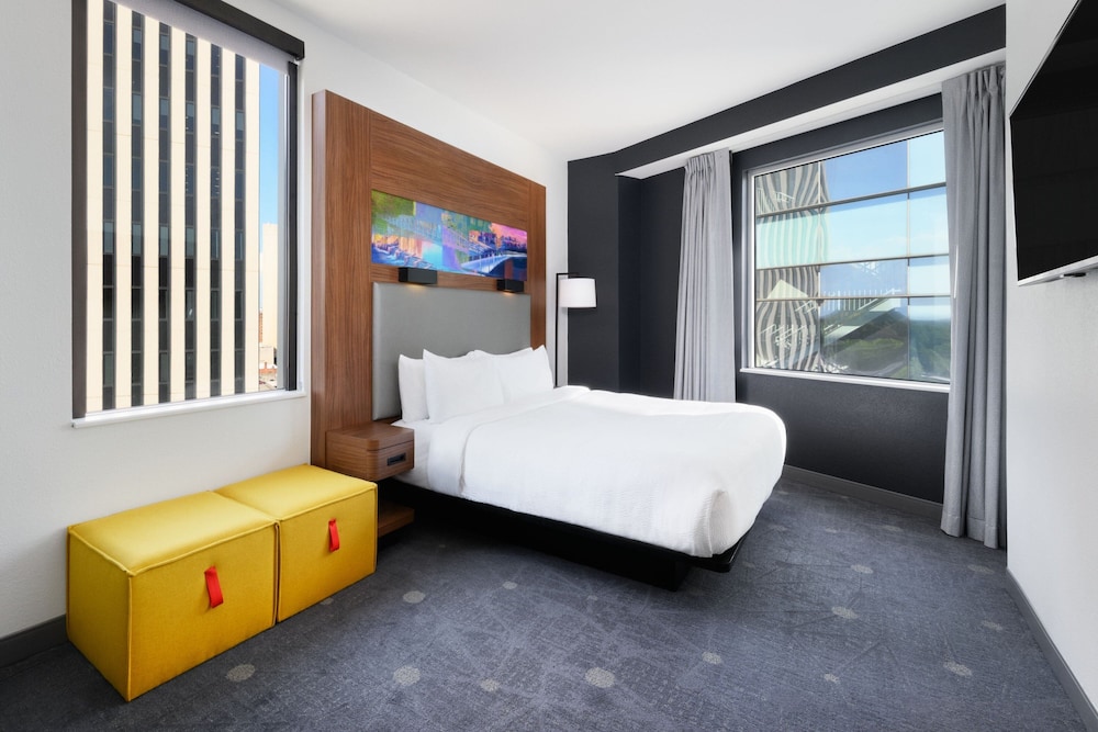 Aloft Greenville Downtown 14/50