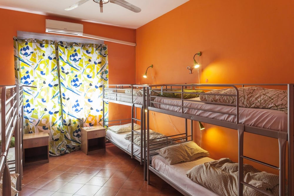 Hostel Of The Sun 50/66