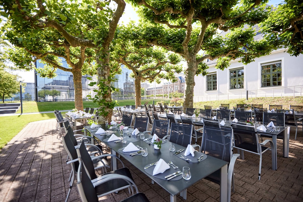 Kasino Hotel 30/42