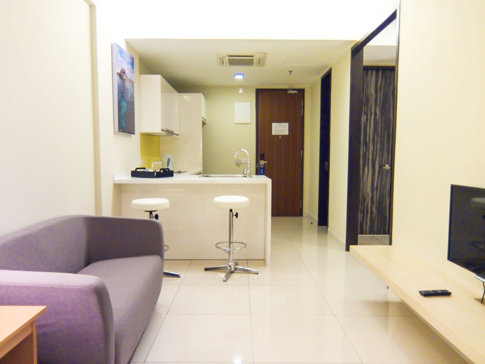 Sky Hotel Kota Kinabalu 46/50