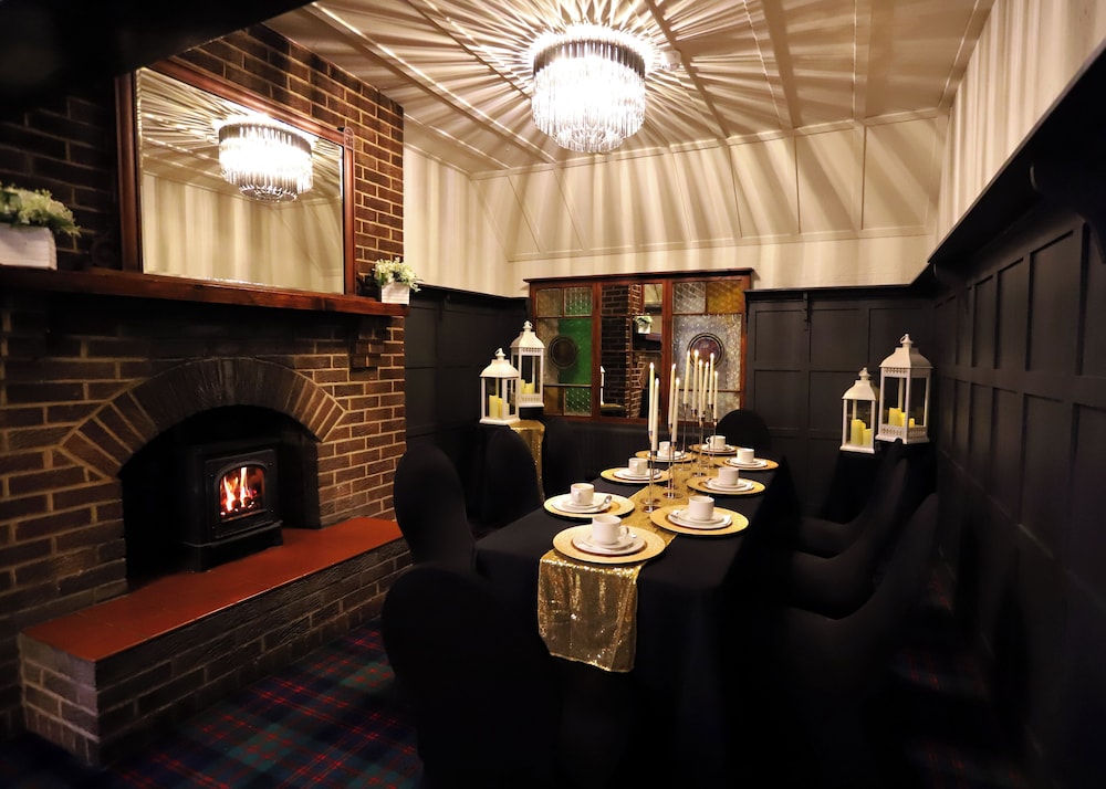 Abbotsford Hotel 30/50