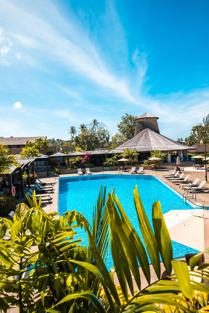 MOUNT IRVINE BAY RESORT 10/70