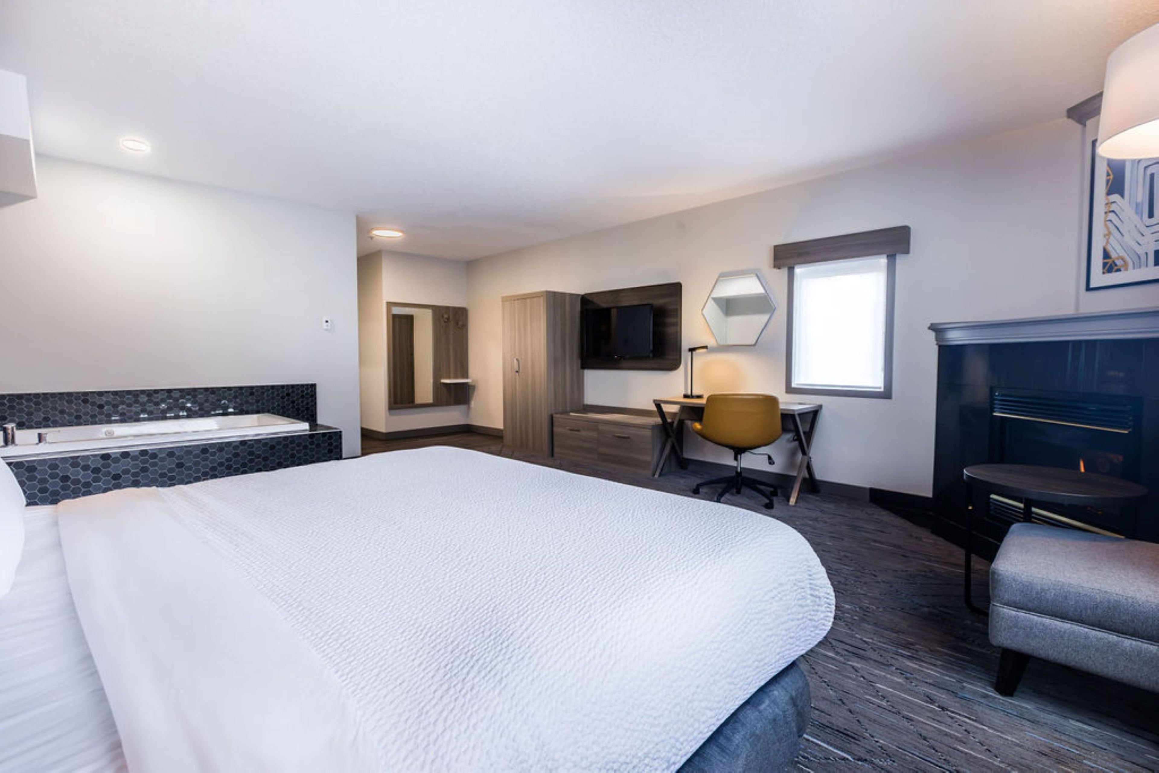 Holiday Inn Express Hotel Suites Calgary South Macleod Trail S 23/73