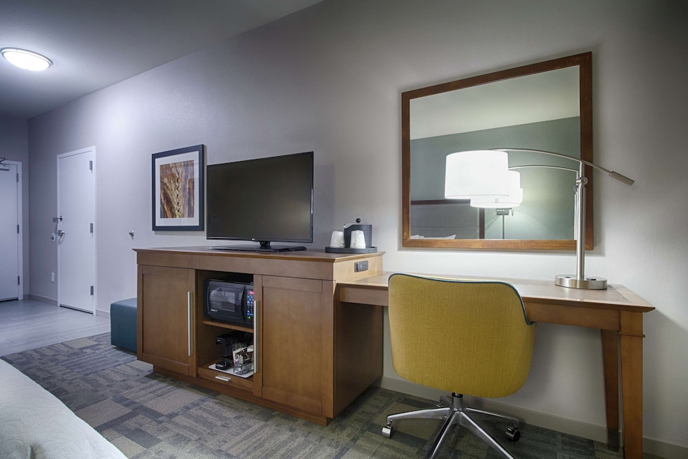 Hampton Inn Salina 43/46