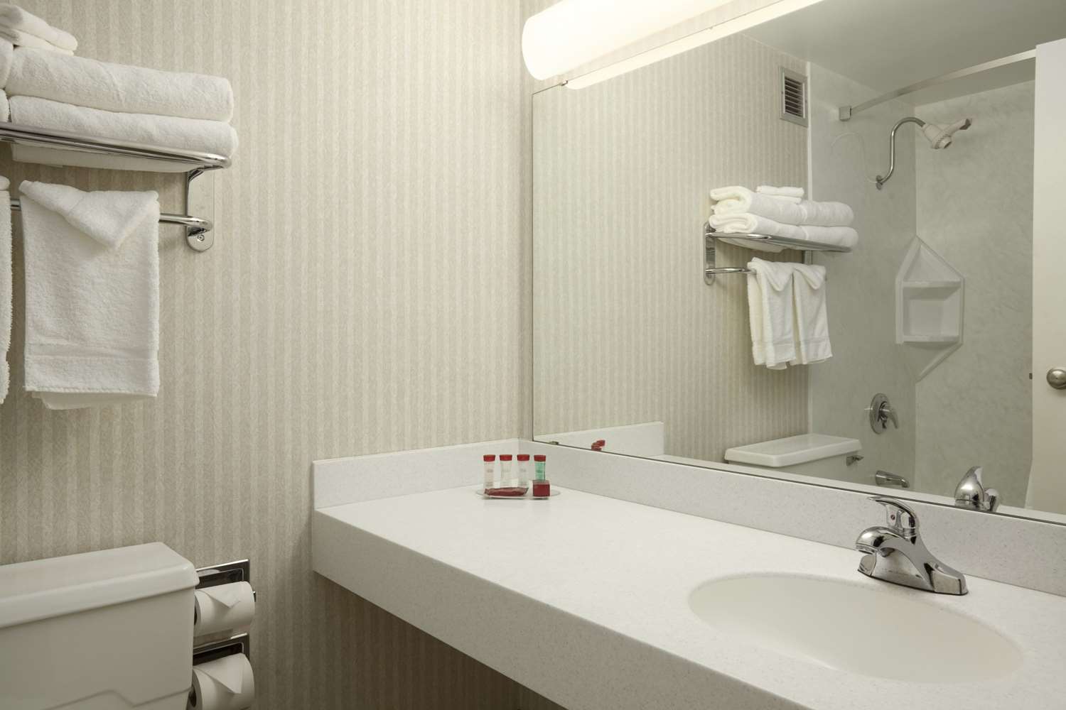Bangor Grande Hotel and Conference Center 55/58