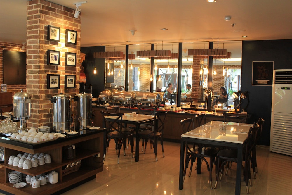d’primahotel Seminyak (Ex Sense Hotel) 16/26