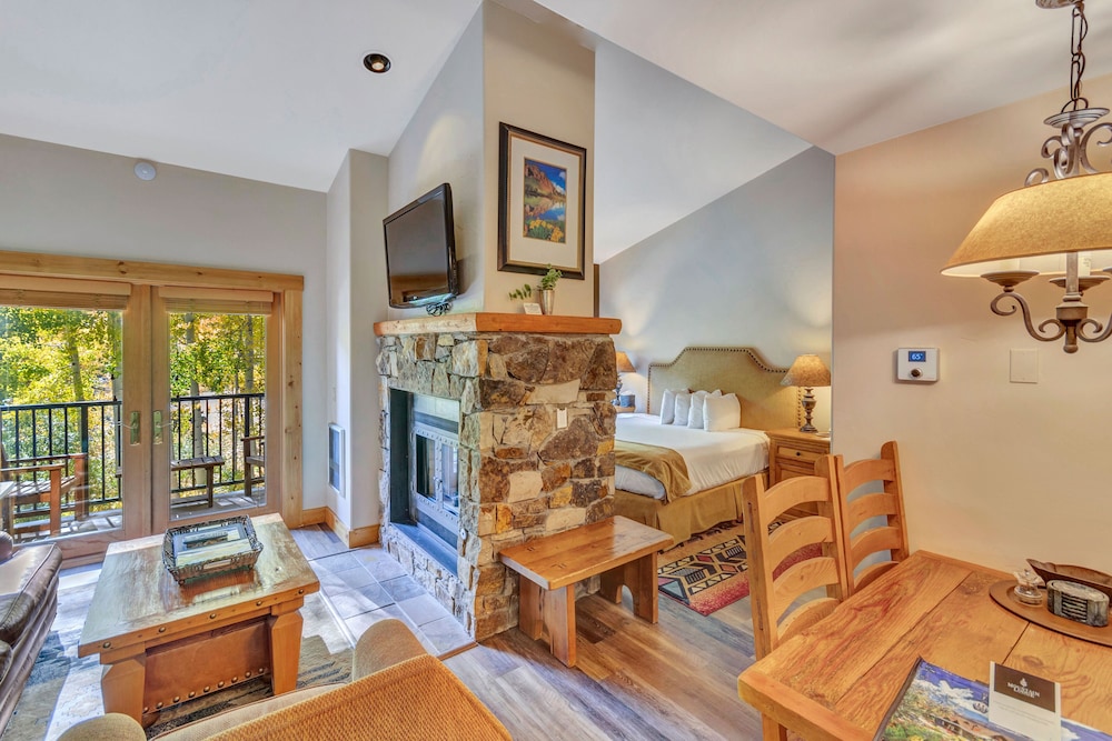 Mountain Lodge Telluride 61/73