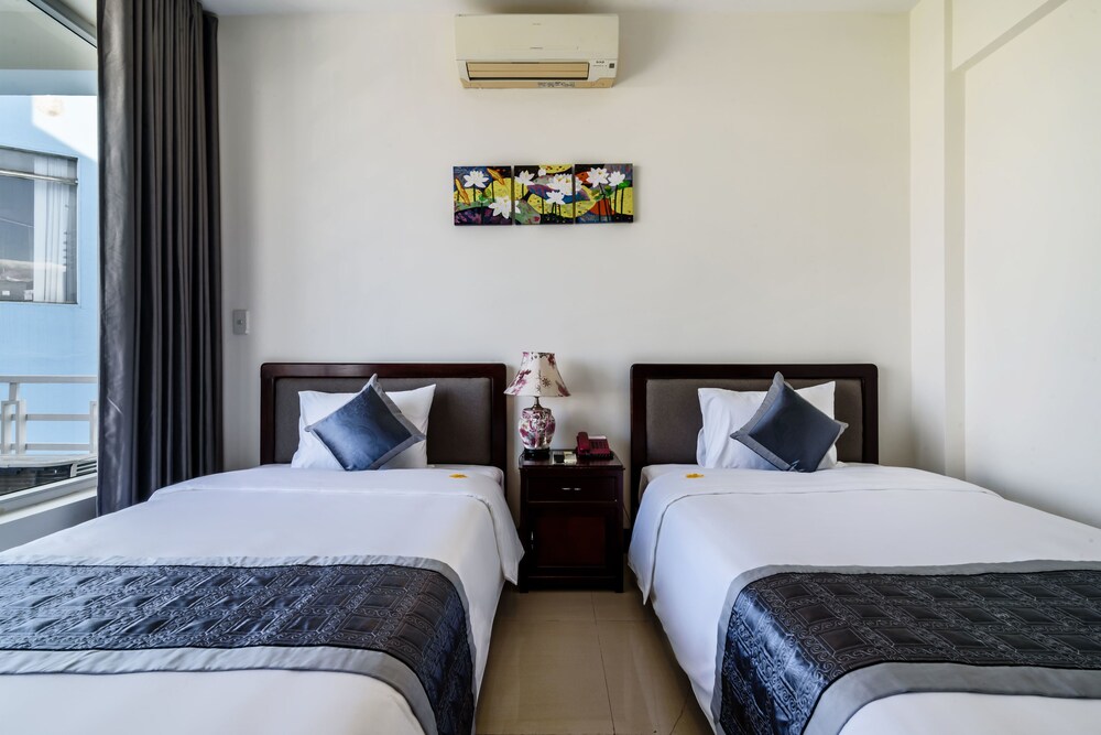 Baly Hotel 34/72