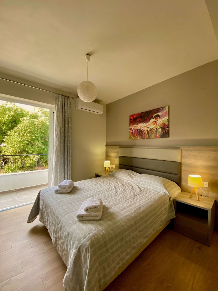 Manolis Apartments 23/72