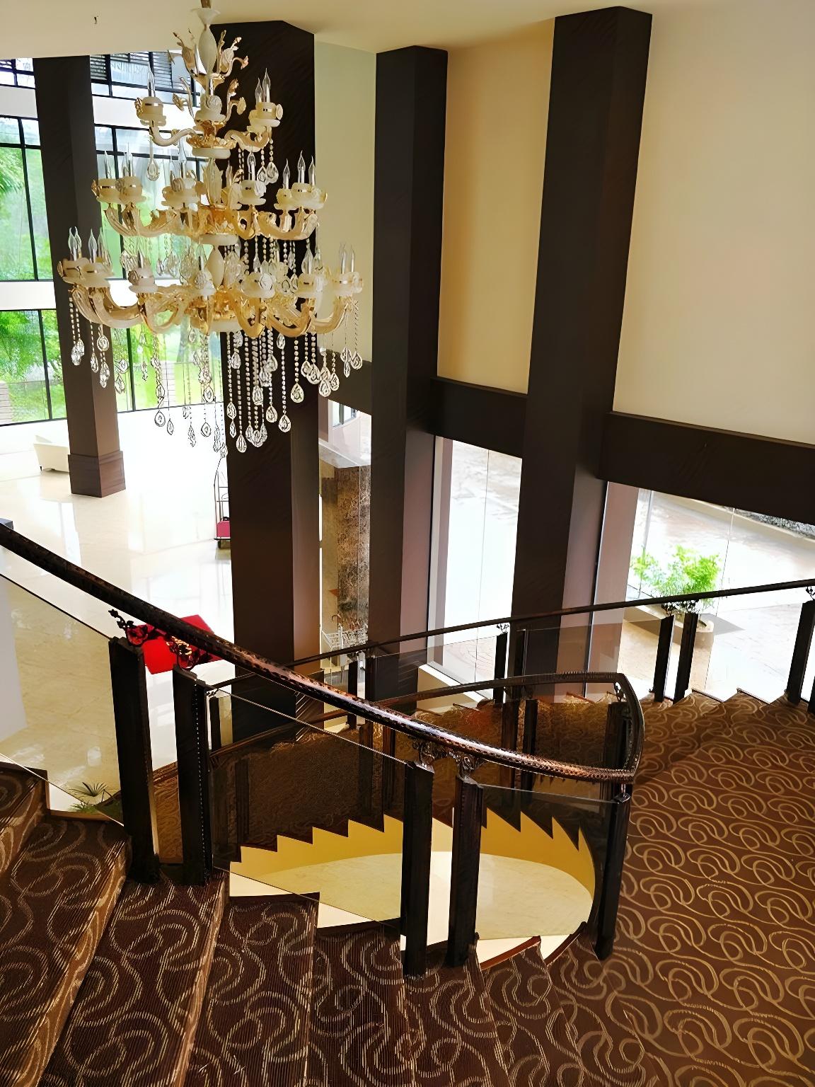 Hotel Grand Baron 34/51