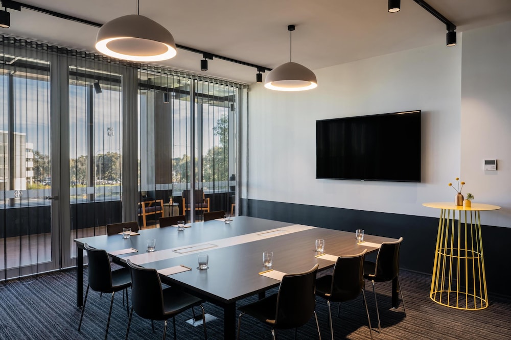 Atura Adelaide Airport Hotel 38/49