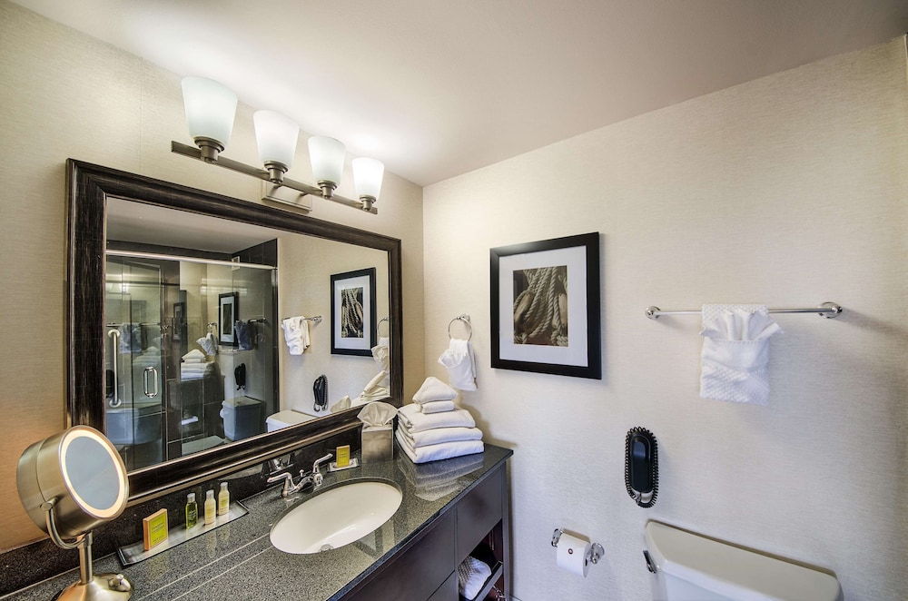 Doubletree By Hilton Port Huron 25/51