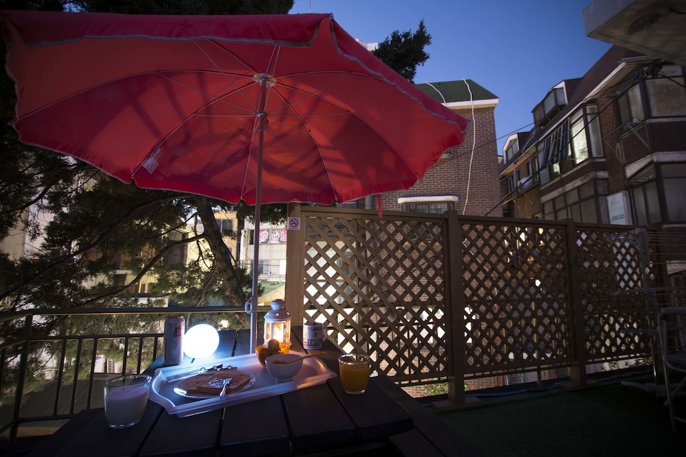 Jeong House 4/63