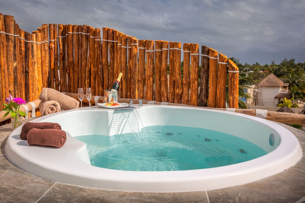 Beachfront Hotel La Palapa - Adults Only 15/36