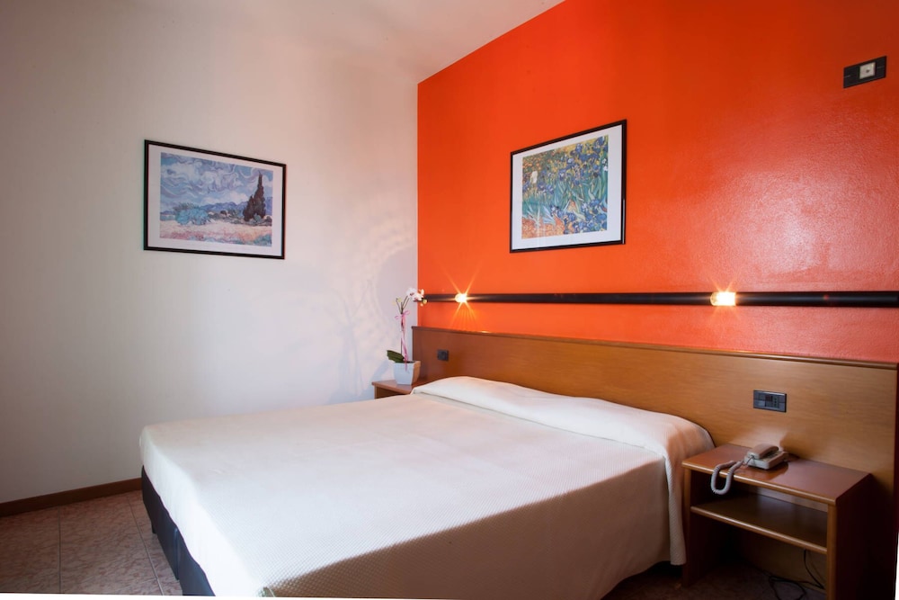 HOTEL PACE 16/65