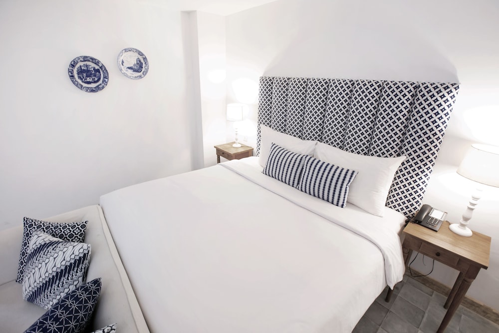 STUDIO, SUITE, KING BED, HIGH FLOOR